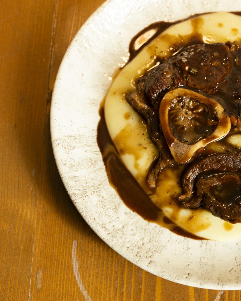 Stracotto di ossobuco Salerno Centro con purea di patate