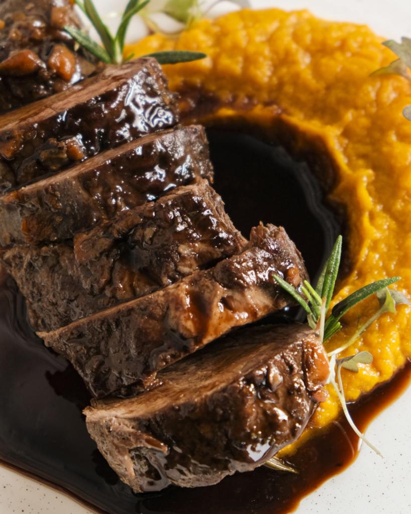 Brasato di Cinghiale Salerno Centro purea di carote